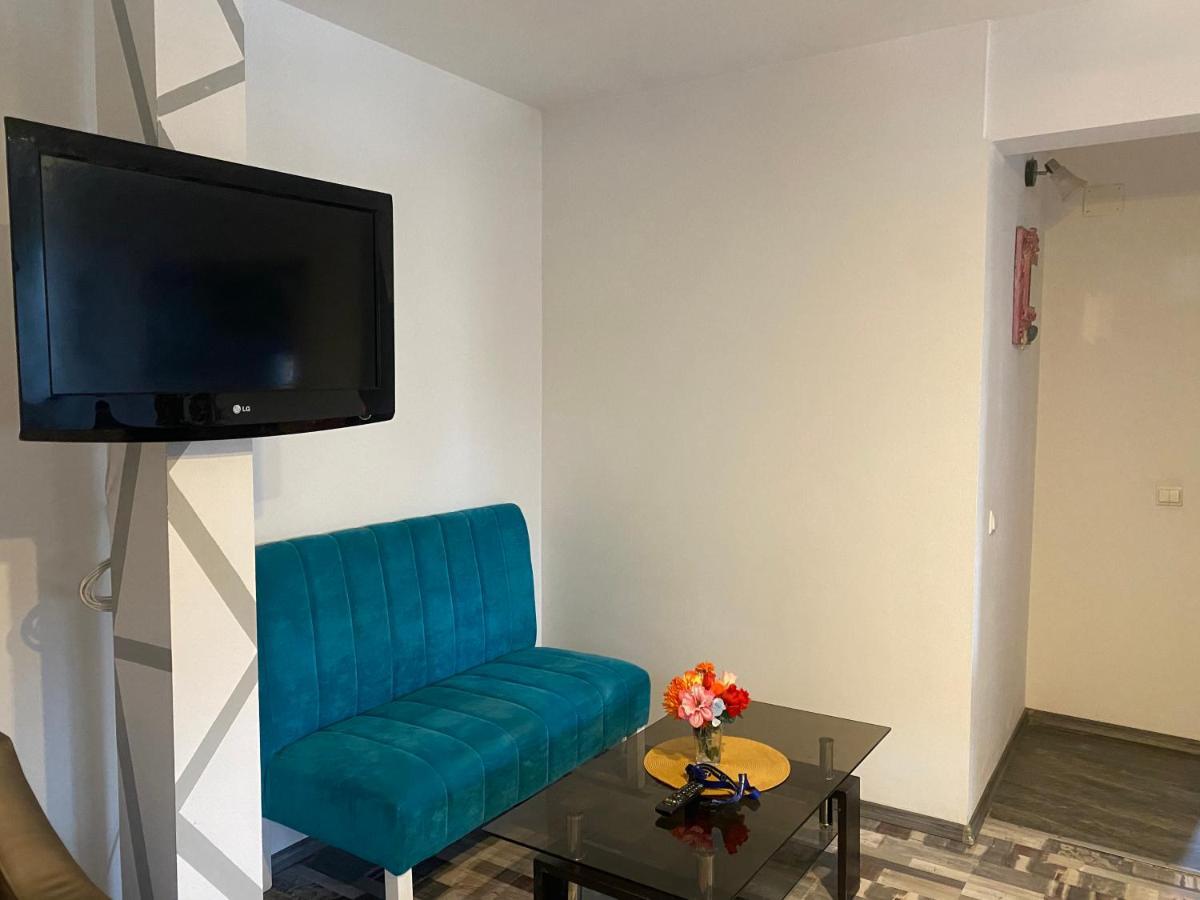 The Vintage - Wonderful Apartment In Best Location Крайова Екстериор снимка