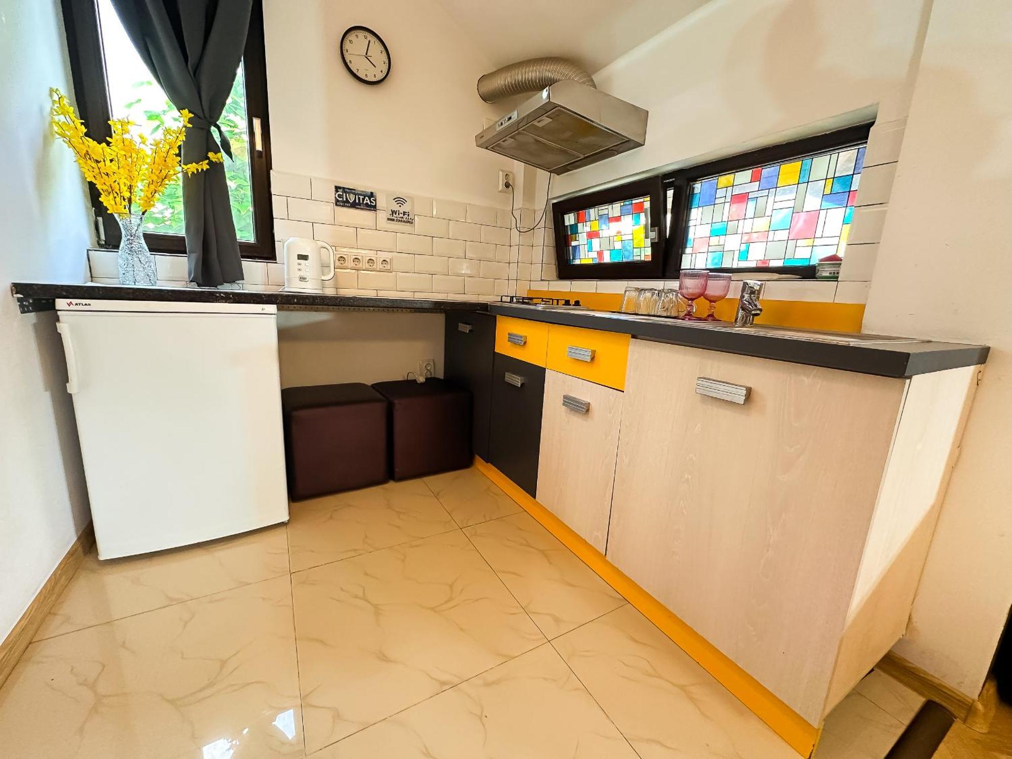 The Vintage - Wonderful Apartment In Best Location Крайова Екстериор снимка